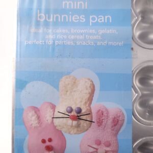 Wilton Mini Bunnies Six Individual Molds for Cakes/Treats Baking Pan NEW